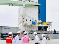 Jokowi Resmikan Gabungan PT Pelindo di Flores NTT
