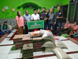 Forum Pemuda NTT Kembali Salurkan Sembako di Pompes Yatim Piatu Batturahman Bekasi